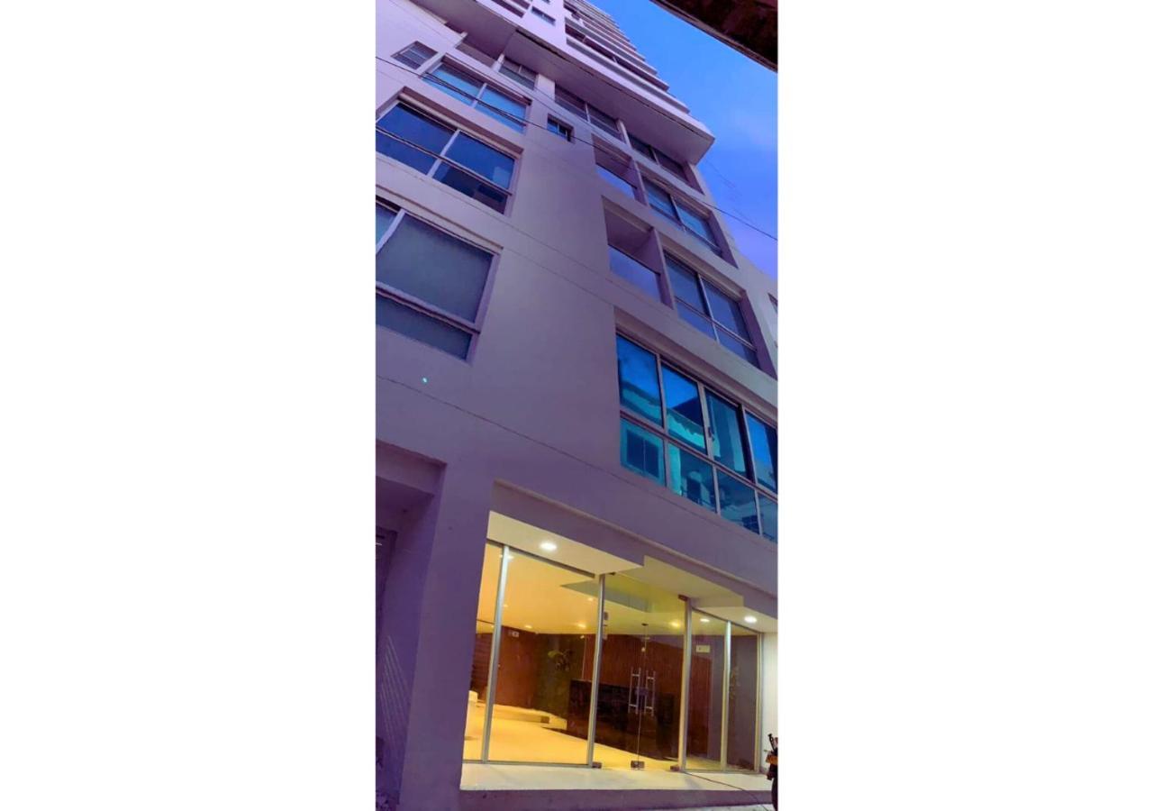 15 Vista Al Mar, Playa Rodadero, Apartment *